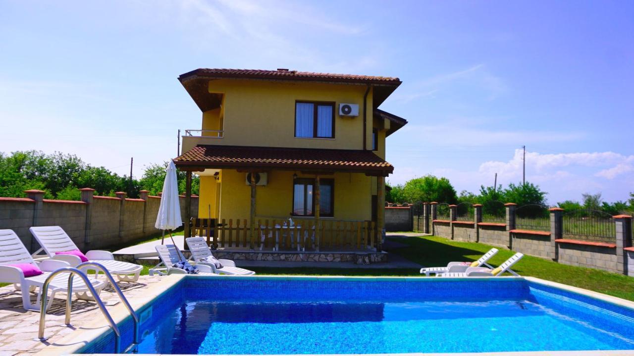 Вила Делфин - Villa Delfin Balgarevo Bagian luar foto