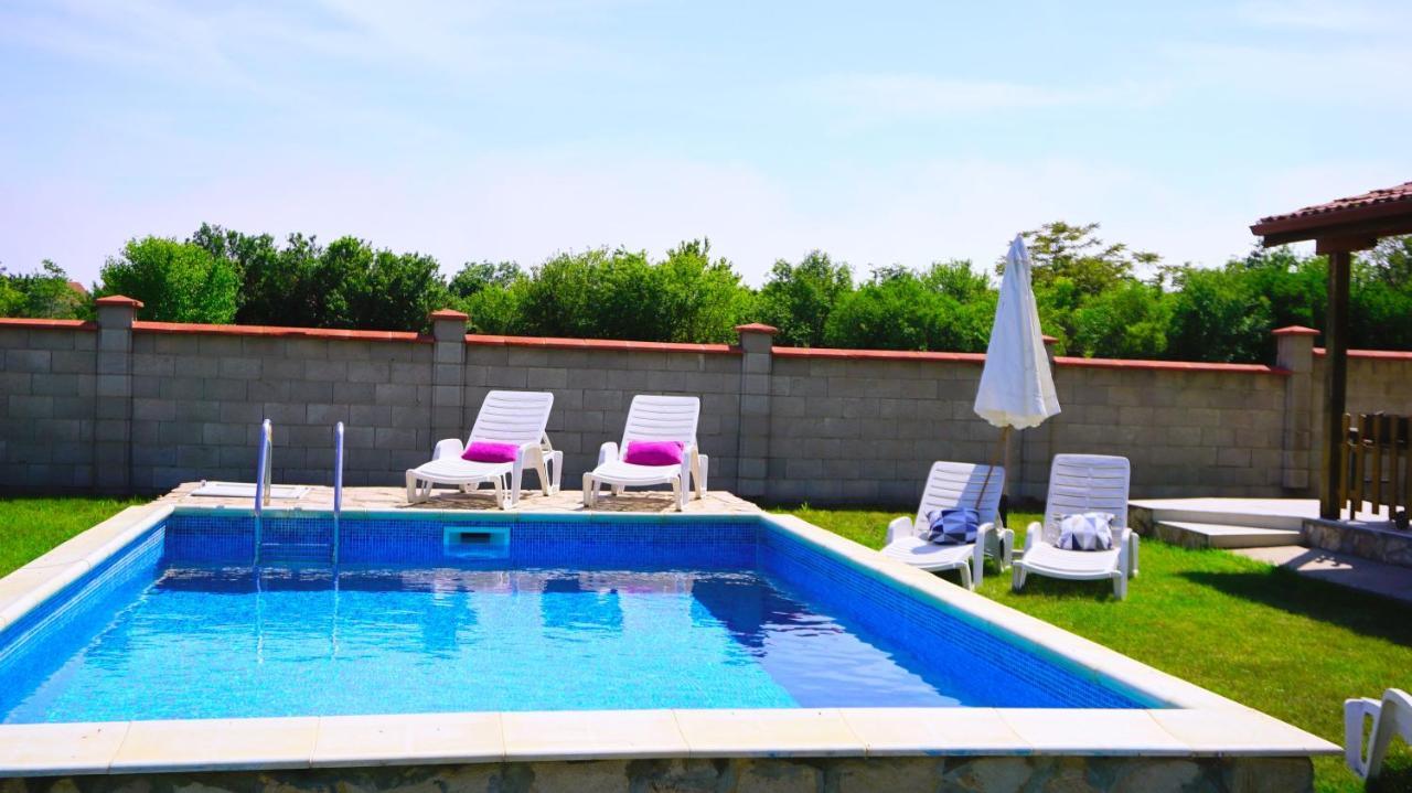 Вила Делфин - Villa Delfin Balgarevo Bagian luar foto