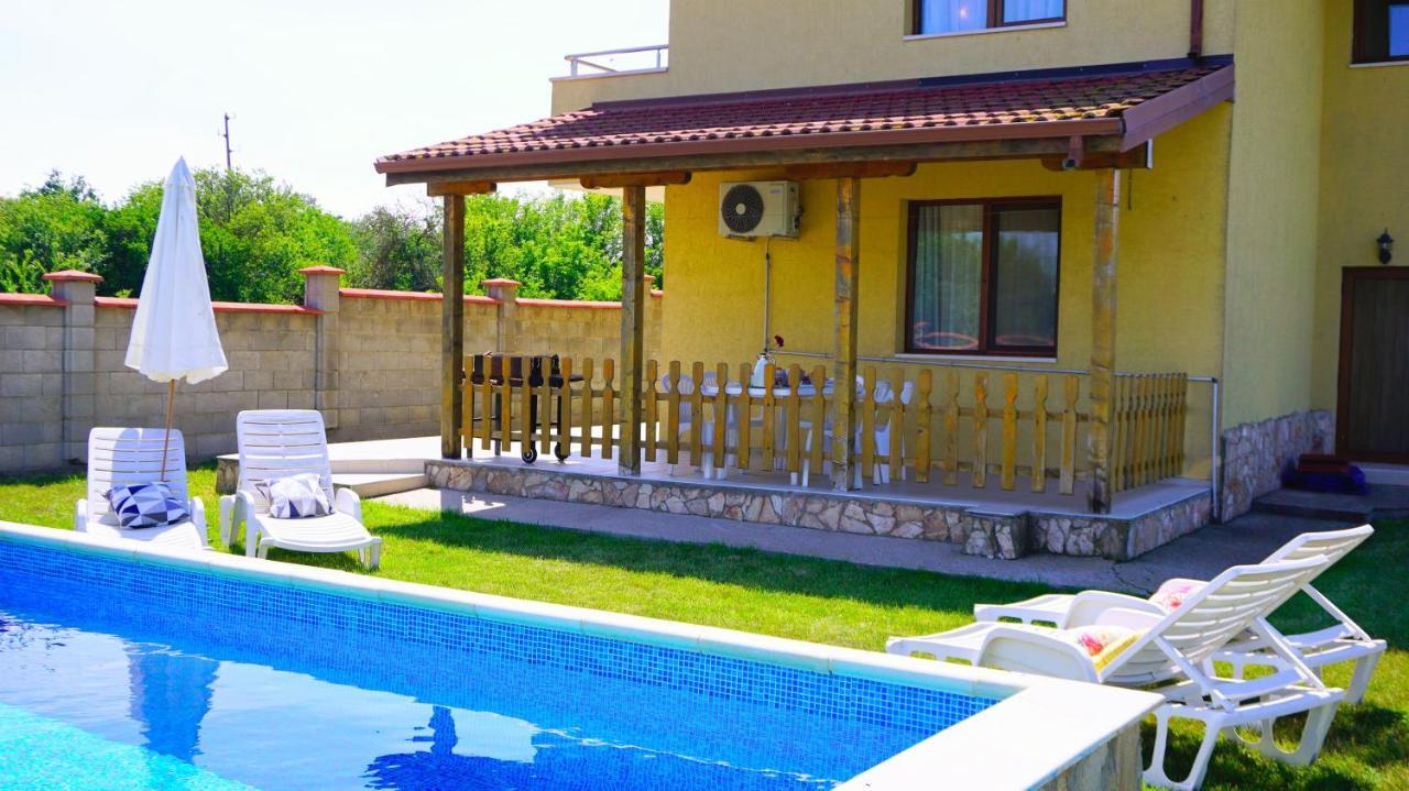 Вила Делфин - Villa Delfin Balgarevo Bagian luar foto